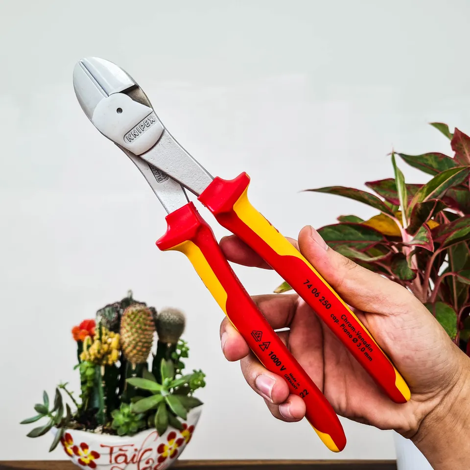 Kìm Cắt Thân Chéo Knipex 74 06 250 Chiều Dài 250mm Cách Điện 1000 Volt