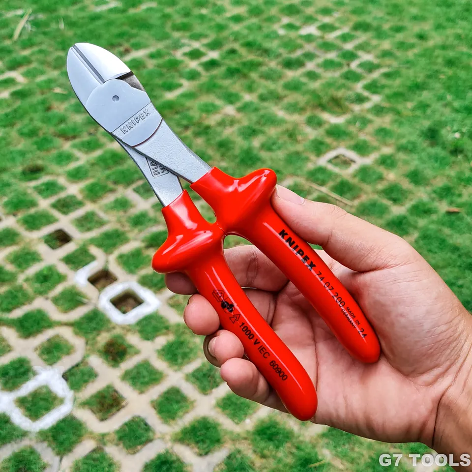 Kìm Cắt Thân Chéo Knipex 74 07 200 Lưỡi 64 HRC Cách Điện 1000 Volt Cán Đúc