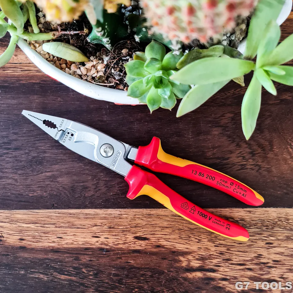 Kìm Lắp Điện Đa Năng Knipex 13 86 200 Cách Điện 1000 Volt