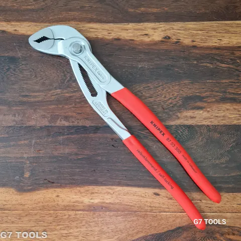 Kìm Nước Mỏ Quạ Knipex Cobra 87 03 300 Mở đến Ø70mm dài 300mm Mạ chrome