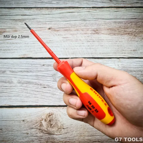 Tua Vít Knipex 98 20 25 Mũi Dẹp 2.5mm Cách Điện 1000 Volt